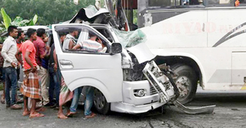 মাওয়ায় ঘুরতে গিয়ে দুজন লাশ, ছয়জন হাসপাতালে