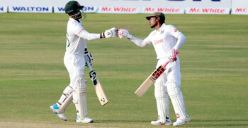 তামিমের সাজানো বাগানে ফুল ফোটাচ্ছেন মুশফিক-লিটন