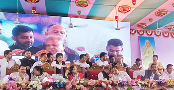 এক মঞ্চে বসেও কথা বললেন না শামীম-আইভী