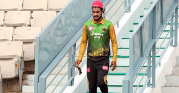 জাতীয় দলের ওপেনার কেন বিপিএলে আট নম্বরে?