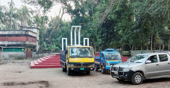 নেই সীমানা প্রাচীর, অরক্ষিত নলছিটির কেন্দ্রীয় শহীদ মিনার