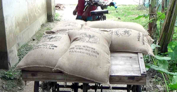 ভিজিএফের ২১ বস্তা চাল জব্দ