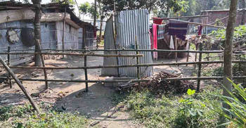 অবশেষে পুলিশের হস্তক্ষেপে মুক্ত হলো অবরুদ্ধ সেই পরিবার