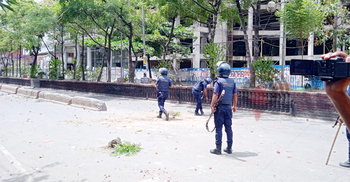 নারায়ণগঞ্জে পুলিশ-বিএনপি সংঘর্ষ: নিহত ১