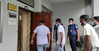 মসজিদে বিস্ফোরণ, তদন্ত কমিটির গণশুনানিতে ১৮ জনের সাক্ষ্যগ্রহণ