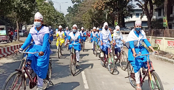 নারী দিবসে নারীদের সাইকেল র‌্যালি 