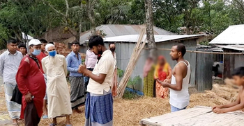 সহায়তার টাকা এসেছে কিনা জানাতে ডেকে বিধবাকে ধর্ষণের চেষ্টা