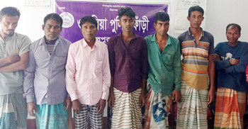 পাত্রী দেখানোর কথা বলে ডেকে নিয়ে গৃহবধূকে দলবেঁধে ধর্ষণ