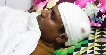 শহীদ মিনারে যাওয়ার সময় প্রতিপক্ষের হামলায় বিএনপি নেতা আহত