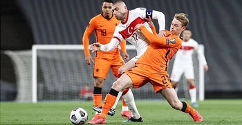 Turkey stun Netherlands in thrilling World Cup qualifier