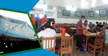 ৪৮ বছর পর ‘দরজাবিহীন’ তৃপ্তি হোটেলে লাগানো হলো শাটার