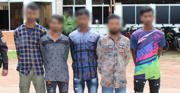 নারায়ণগঞ্জে দেশীয় অস্ত্রসহ ৫ ডাকাত গ্রেফতার