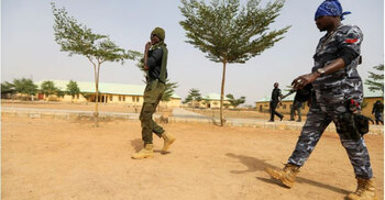 Gunmen raid Nigeria market, kill 20 people