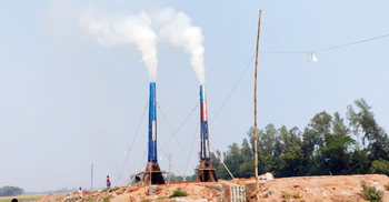 এক ইউনিয়নে ৯ ইটভাটা, কমছে ফসলি জমি নষ্ট হচ্ছে গাছপালা