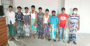 রোহিঙ্গাদের পালাতে সহায়তাকারী ৯ দালাল গ্রেফতার