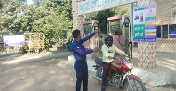 নীলফামারীতে ‘নো হেলমেট, নো পেট্রল’