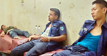 ফল শুনেই পরাজিত প্রার্থীর সমর্থকদের হামলা, পুলিশসহ আহত ৬