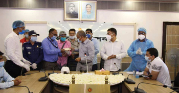 করোনায় মৃত সাংবাদিক-পুলিশের পরিবারের পাশে এমপি একরাম