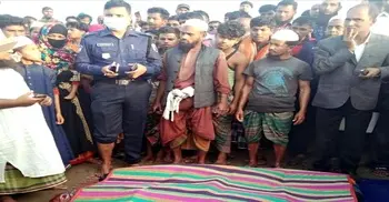 Bride among 7 die in trawler capsize