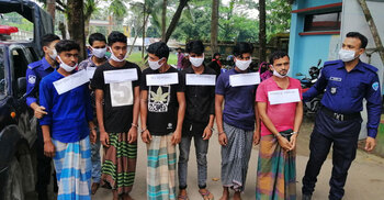নোয়াখালীতে কিশোর গ্যাংয়ের ছয় সদস্য গ্রেফতার