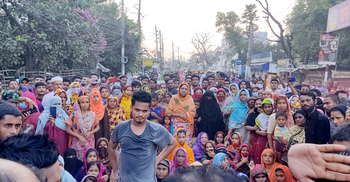 নারায়ণগঞ্জে যুবকের মরদেহ নিয়ে সড়ক অবরোধ