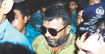 রায় শুনতে আদালতে ওসি মোয়াজ্জেম