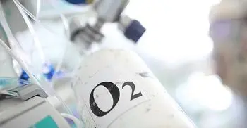 UK faces oxygen crisis as Johnson tells manufacturers to make ventilators
