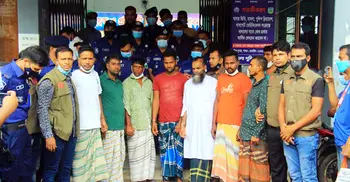 ডাকাতির ৩৬ ঘণ্টার মধ্যে লুণ্ঠিত মালামাল উদ্ধার, গ্রেফতার ৭