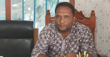 মেয়ের জন্য বিচার চাইতে গিয়ে চেয়ারম্যানের থাপ্পড় খেলেন বাবা