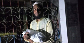 গ্রাম্য বিবাদে কবরস্থানের গেটে তালা, পুলিশের সহায়তায় শিশুর দাফন