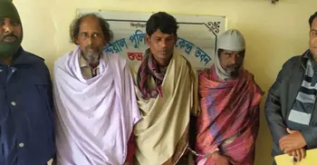 গাঁজা সেবনরত অবস্থায় দুই সহযোগীসহ ‘আগুনপীর’ ধরা