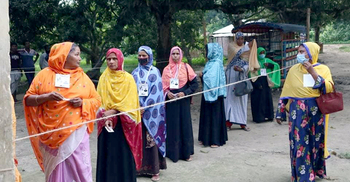 পাবনা-৪ আসনে উপনির্বাচনে ভোটগ্রহণ চলছে