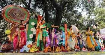 Things heating up as Pahela Falgun, Valentine’s Day revellers out to celebrate