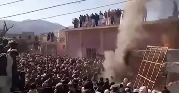 Mob attacks, sets ablaze Hindu tample in Pakistan