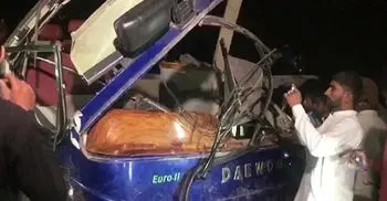 20 killed in train, bus collision in Pakistan