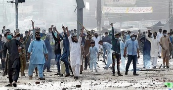 France urges citizens to leave Pakistan