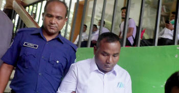 প্রাথমিক নিয়োগে লিখিত পরীক্ষায় প্রক্সি, মৌখিক দিতে এসে আটক