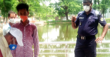 লকডাউন না মানায় ১ লাখ টাকা জরিমানা