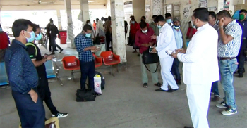 বিনা টিকিটে ট্রেনে, জরিমানা গুনলেন ৪৫ যাত্রী