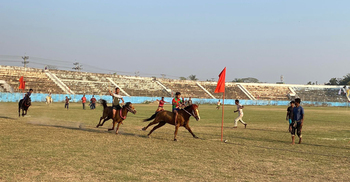 হবিগঞ্জে ঐতিহ্যবাহী ঘোড়দৌড় প্রতিযোগিতা