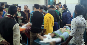 ডিবি পরিচয়ে তুলে নিয়ে প্রার্থীর সমর্থককে কুপিয়ে জখম