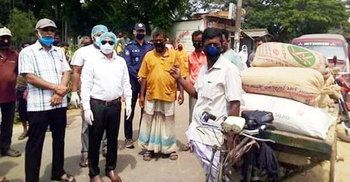 ৮৯৭ কেজি চালসহ আটক ৫