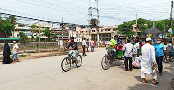 ব্রাহ্মণবাড়িয়ায় লকডাউন মানছে না মানুষ