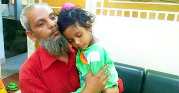 অবশেষে বাবা-মায়ের কাছে ফিরল খাদিজা