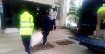 গাইবান্ধায় ভিজিডির আট বস্তা চাল উদ্ধার