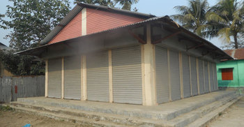 পাঁচ বছরেও কাজে আসেনি ৭৯ লাখ টাকার মহিলা মার্কেট