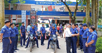 ফুলসজ্জিত গাড়িতে বাড়ি গেলেন আব্দুল জলিল