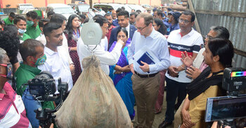 বাসাবাড়ির প্লাস্টিক বর্জ্য কিনবে নাসিক