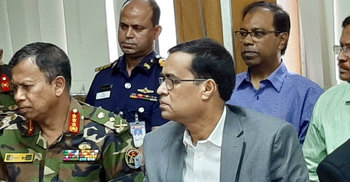 প্রধানমন্ত্রী কার্যালয়ের সামনে গাছ সরাতে ৪ ঘণ্টা, সারাদেশে কী হয়?