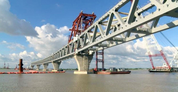 চলছে ৩৬তম স্প্যান বসানোর প্রস্তুতি
